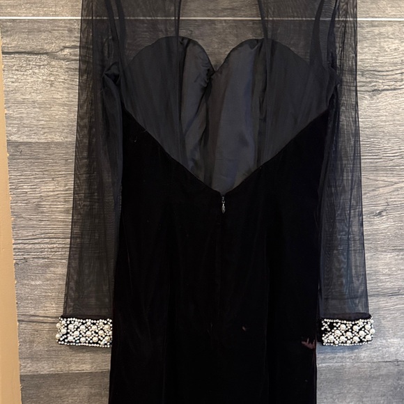 Sherri Hill Velvet Sweatheart Neckline Mesh, Crystal & Pearl detail Midi Dress - Picture 10 of 13